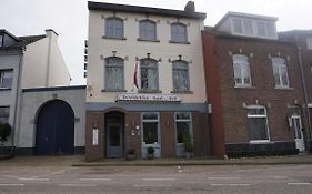 Hotel De Wilde Kriek - before De Karsteboom